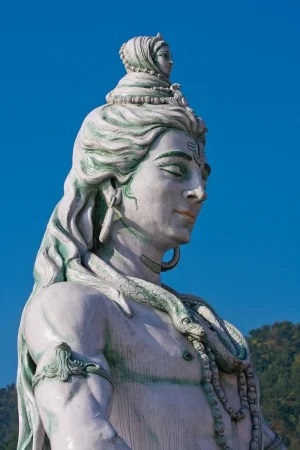 Shiva statue in rishikesh